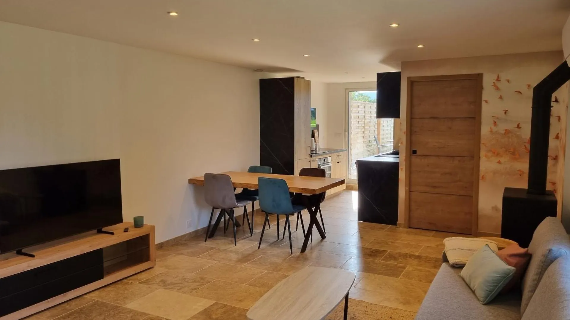 Maison 2 Chambres Avec Exterieur Et Jacuzzi Bourg-les-Valence France